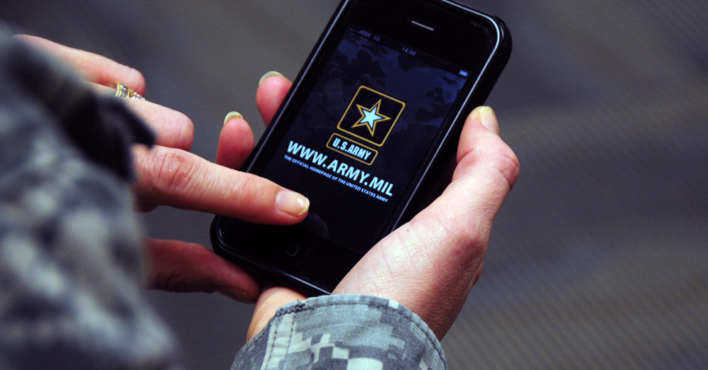 How Smartphones will Reshape the Modern Battlefield